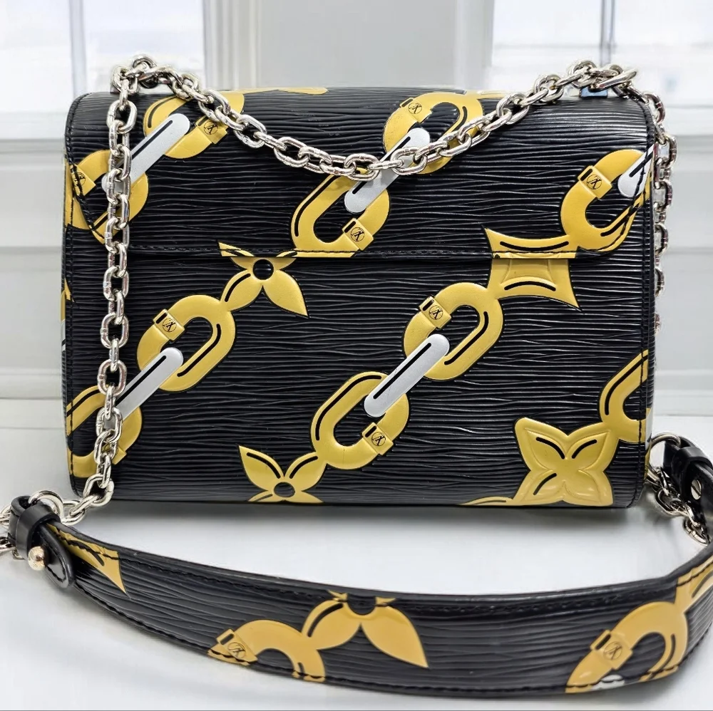 Louis Vuitton Epi Chain Flower Twist MM Black Shoulder Crossbody Bag